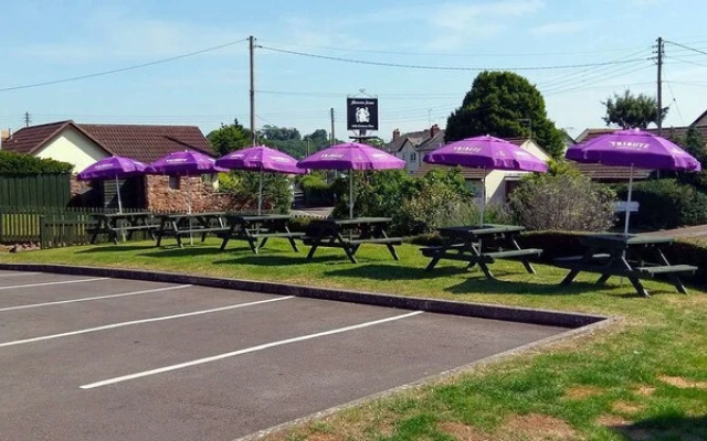 The Masons Arms