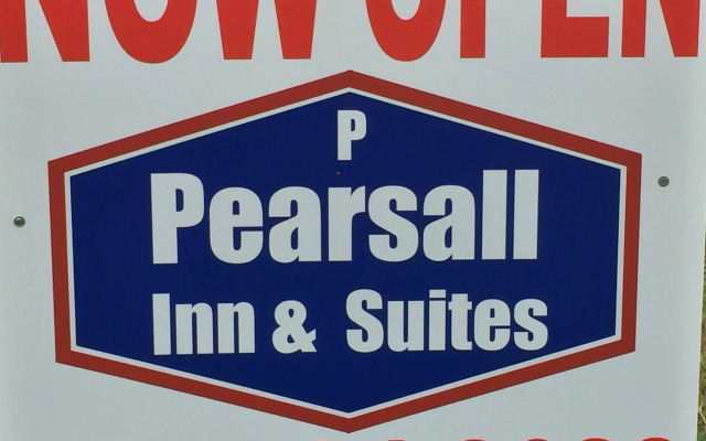 Pearsall Inn & Suites