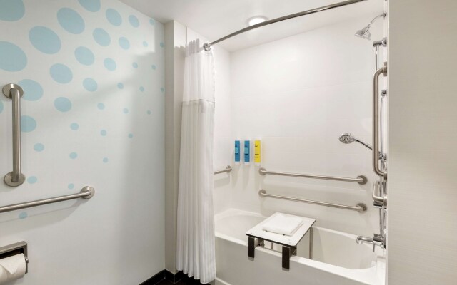 Tru by Hilton Wichita Northeast