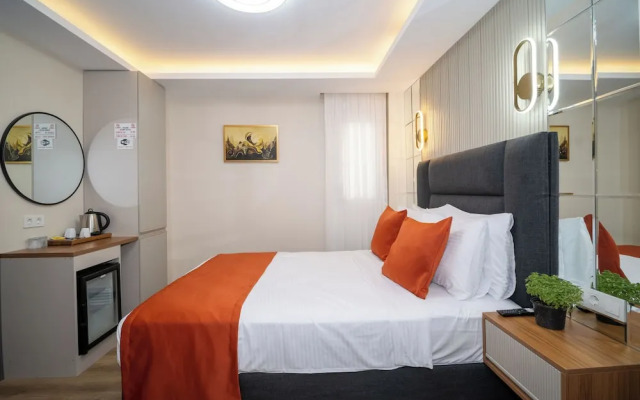 Отель Robin Hotel