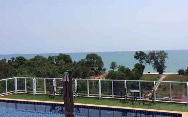 Art on The Beach Condo