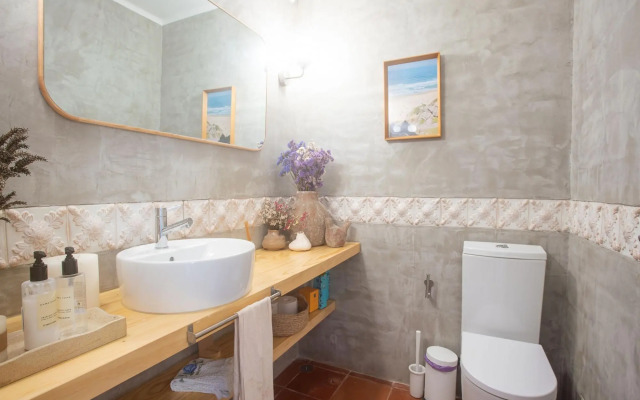 Villa Osiris (AL) in Colares