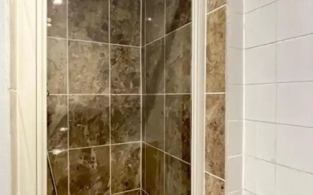 OYO The Lodge Bournemouth