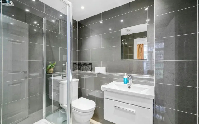 Boujee 2bed by Excel Exhibition Centre With Free Parking
