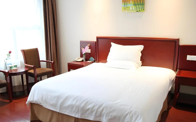 GreenTree Inn HeFei Shushan District West Changjiang Road Fengle Building Express Hotel – Guest Rooms – Hefei