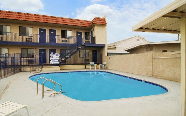 Motel 6 Henderson, NV