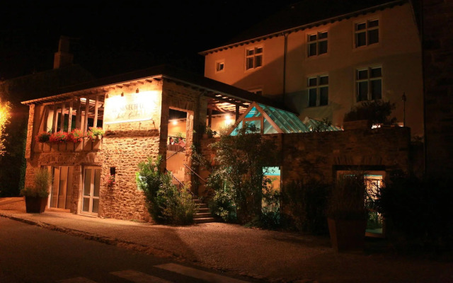 hotelImage
