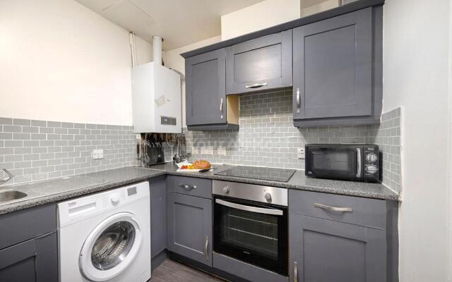 Modern 2 bed apartment in Croydon