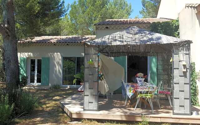 L'Oliveraie En Provence