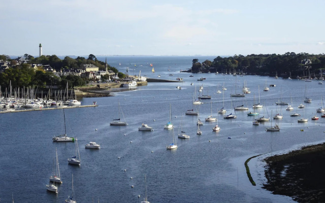 Semi-detached House, Benodet