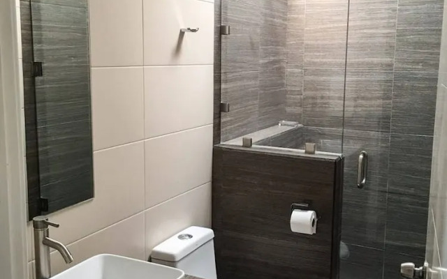 Big House Pool Grill, 4 Bedrooms 12 ppl AC Ocean View TV Wifi