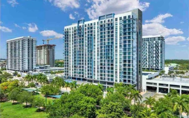 Apartment At Downtown Doral