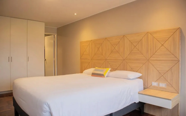 Sophisticated 1BR Stay in Prime Miraflores