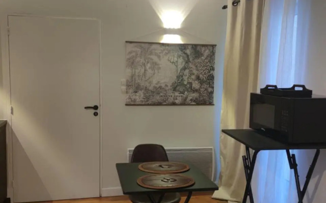 Studio (Adults Only)