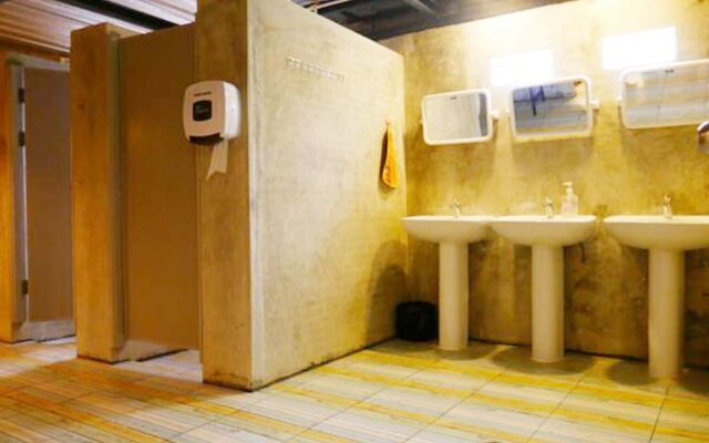 FIRST 1 Boutique House at Sukhumvit 1