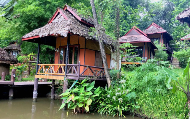 Pho Rak Nah Pai Hotel