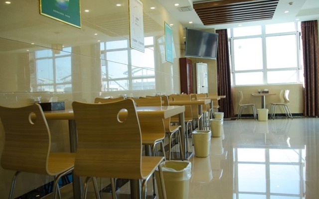 GreenTree Inn Suqian Sihong Passenger Station Zhongyuan Logistics District Hotel