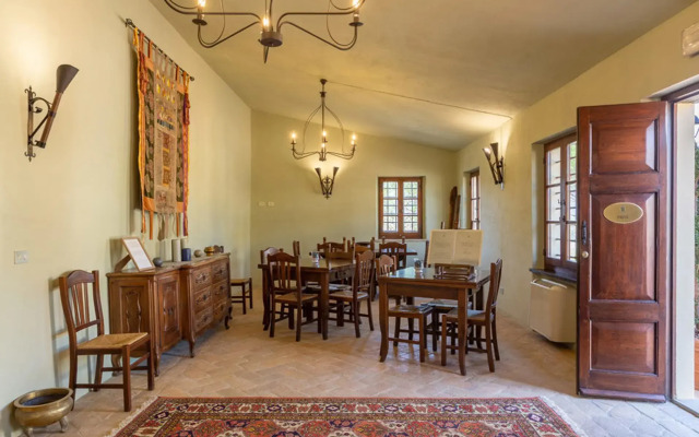 Agriturismo Borgo Pulciano in Montone