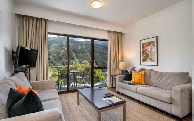 Lantern 1 Bedroom Balcony with car space and alpine view