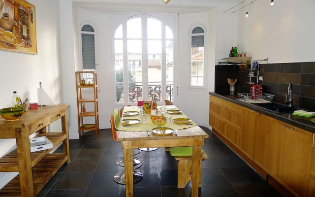 Jardin Depoilly AP4089 by Riviera Holiday Homes