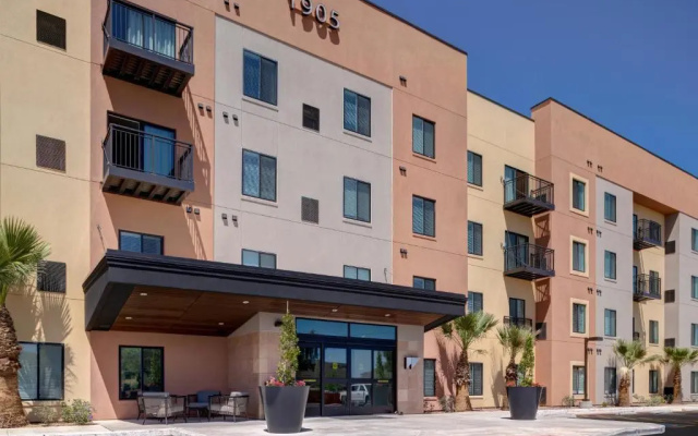WaterWalk Extended Stay Phoenix - N. Happy Valley