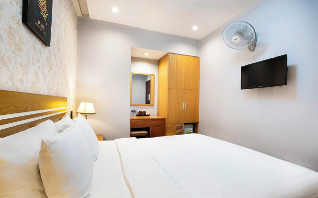 Lucky Star Hotel 266 De Tham
