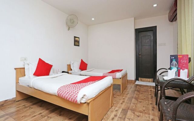 OYO 2794 Hotel Plaza Inn