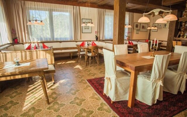 Waldrand Apartments