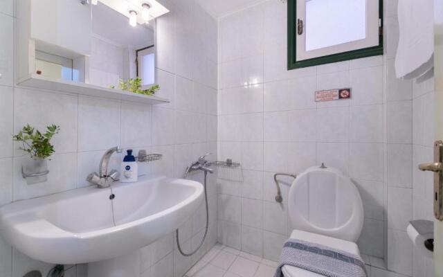 Apostolos Apartment 1