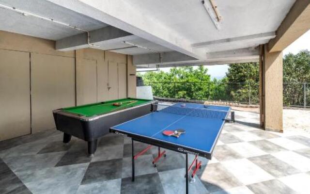 SaffronStays Falcon Hill, Lonavala - luxury villa with infinity pool near Lion's Point