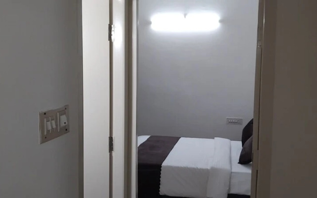 SLV Aashraya Apartment Stay