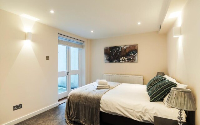 Flying Butler Vincent Square Apartment