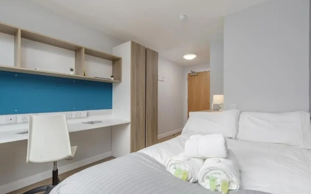JOIVY Affordable Edinburgh - Adults only