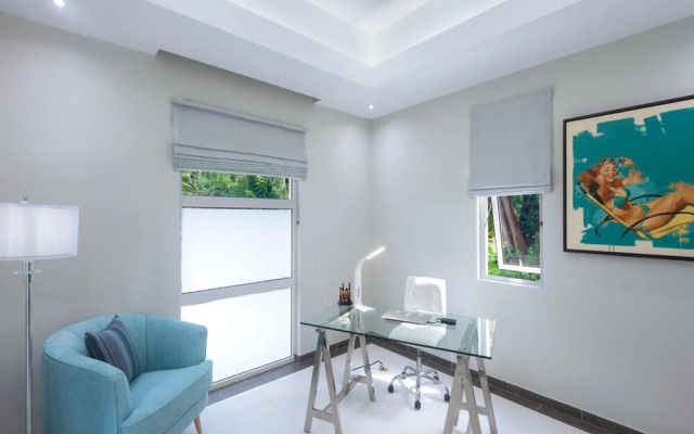 Sunny Vacation Villa 34