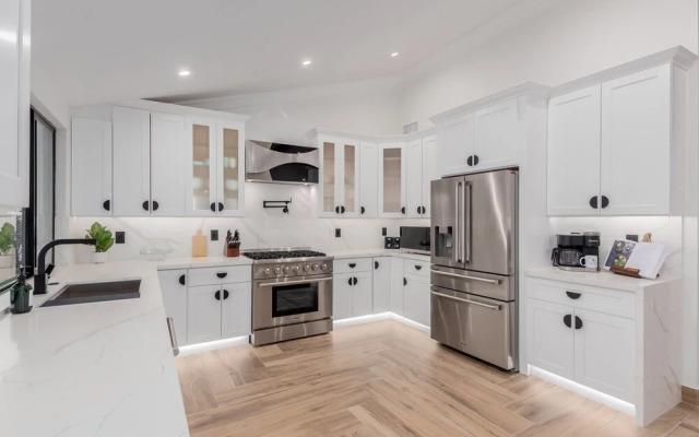 NEW The Kensington Custom Pool Al-fresco Living