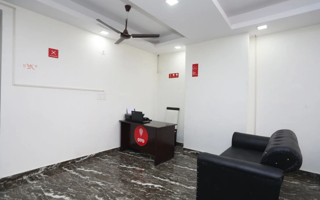 OYO 10916 AP Residency