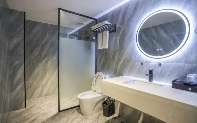 Oda Hotel (Tamshui One Center) – Bathroom – Huizhou