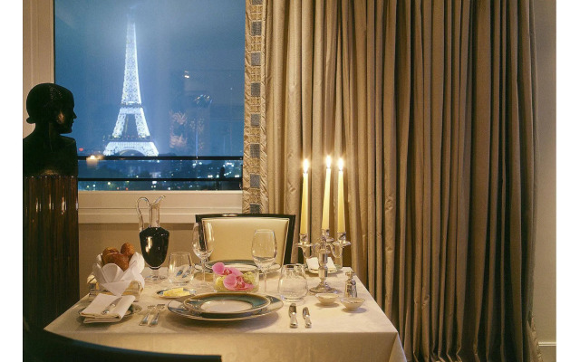 Hotel Plaza Athenee