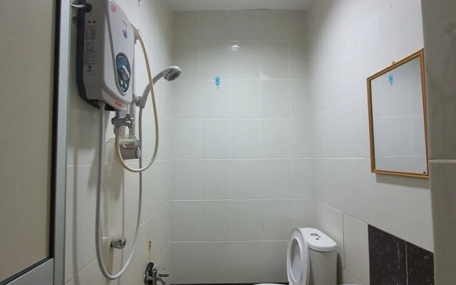 OYO 90109 Fire Fly East Hotel