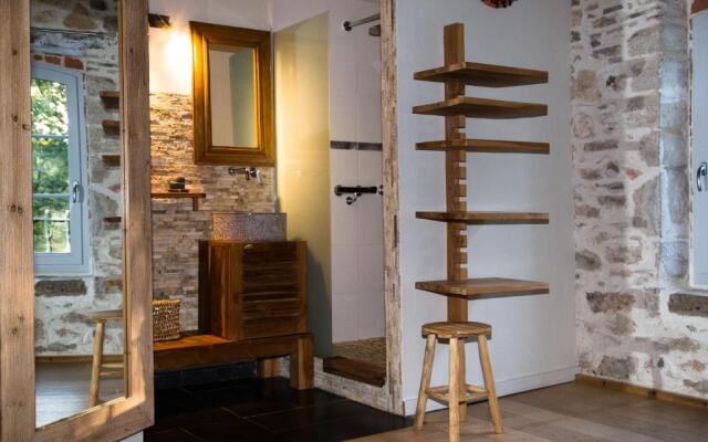 La Caverie De Peyroux A Orthevielle (40300)