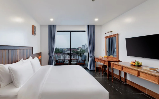 Two Seasons Siem Reap Hotel