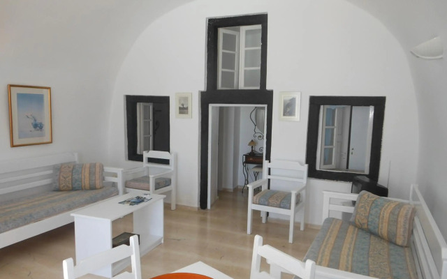 Nomikos Villas
