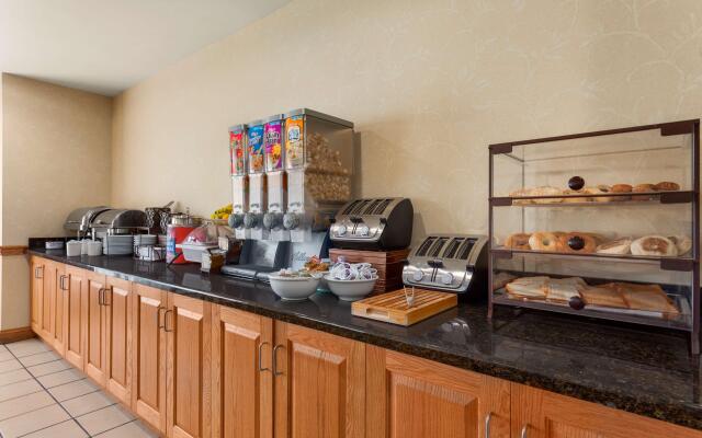 Country Inn & Suites by Radisson, Harrisburg - Hershey West, PA