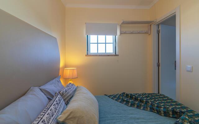 Faro Airport Flat 5 by Homing