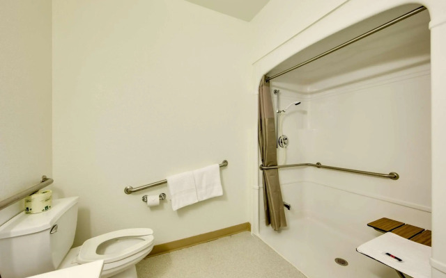 Motel 6 Toronto Brampton