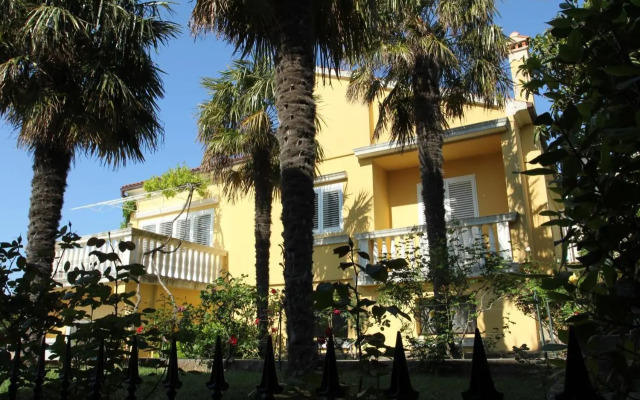 Vila Rojana