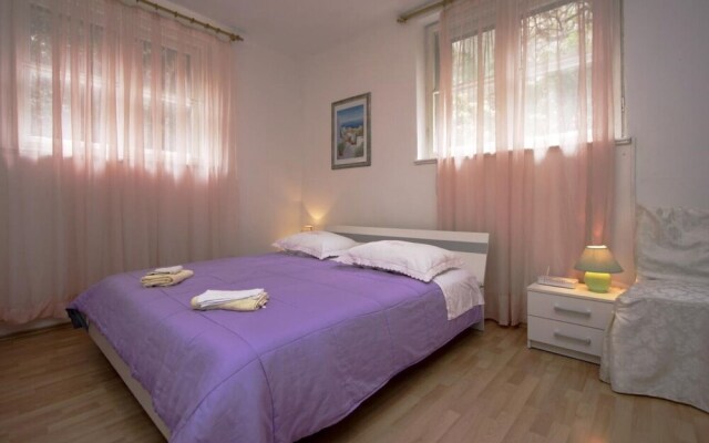 Brane - Great Location & Garden Terrace - A1