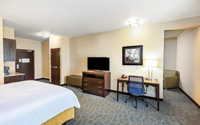 Holiday Inn Express & Suites Floresville by IHG