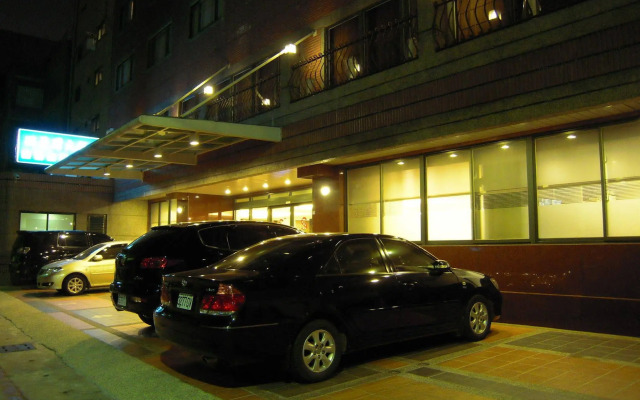 Shihzuwan Hotel - Kaohsiung Station