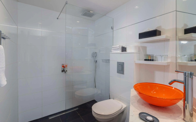 Best Western Regency Suites